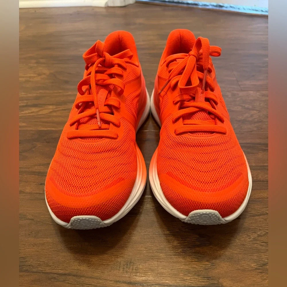 🍋LIKE NEW Lululemon Blissfeel 2 Running Shoe Solar Orange/Flare/Light Vapor - 10